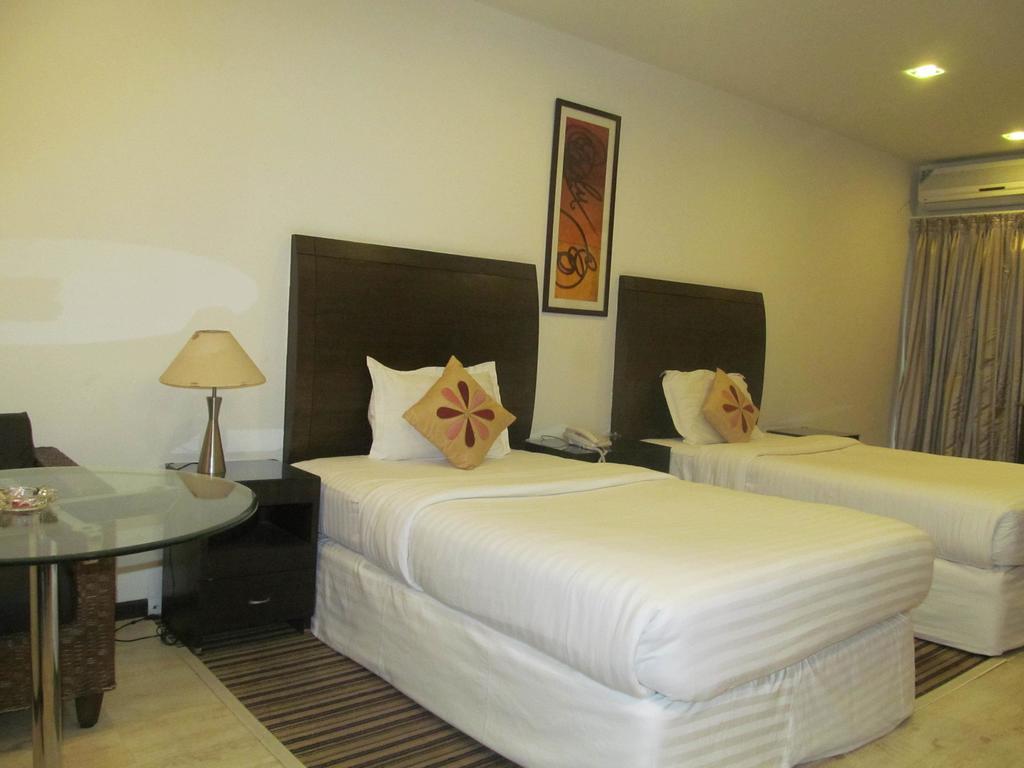 Shilton Residence Bangalore Bagian luar foto