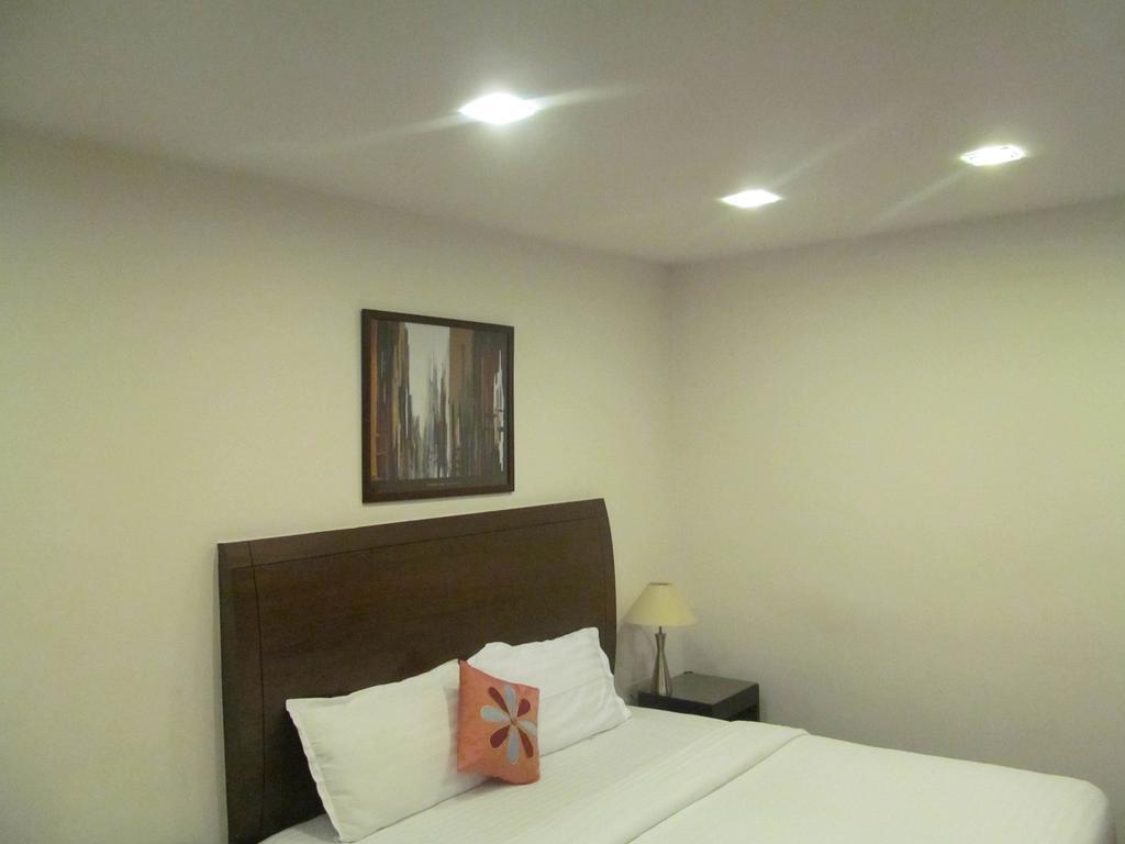 Shilton Residence Bangalore Bagian luar foto