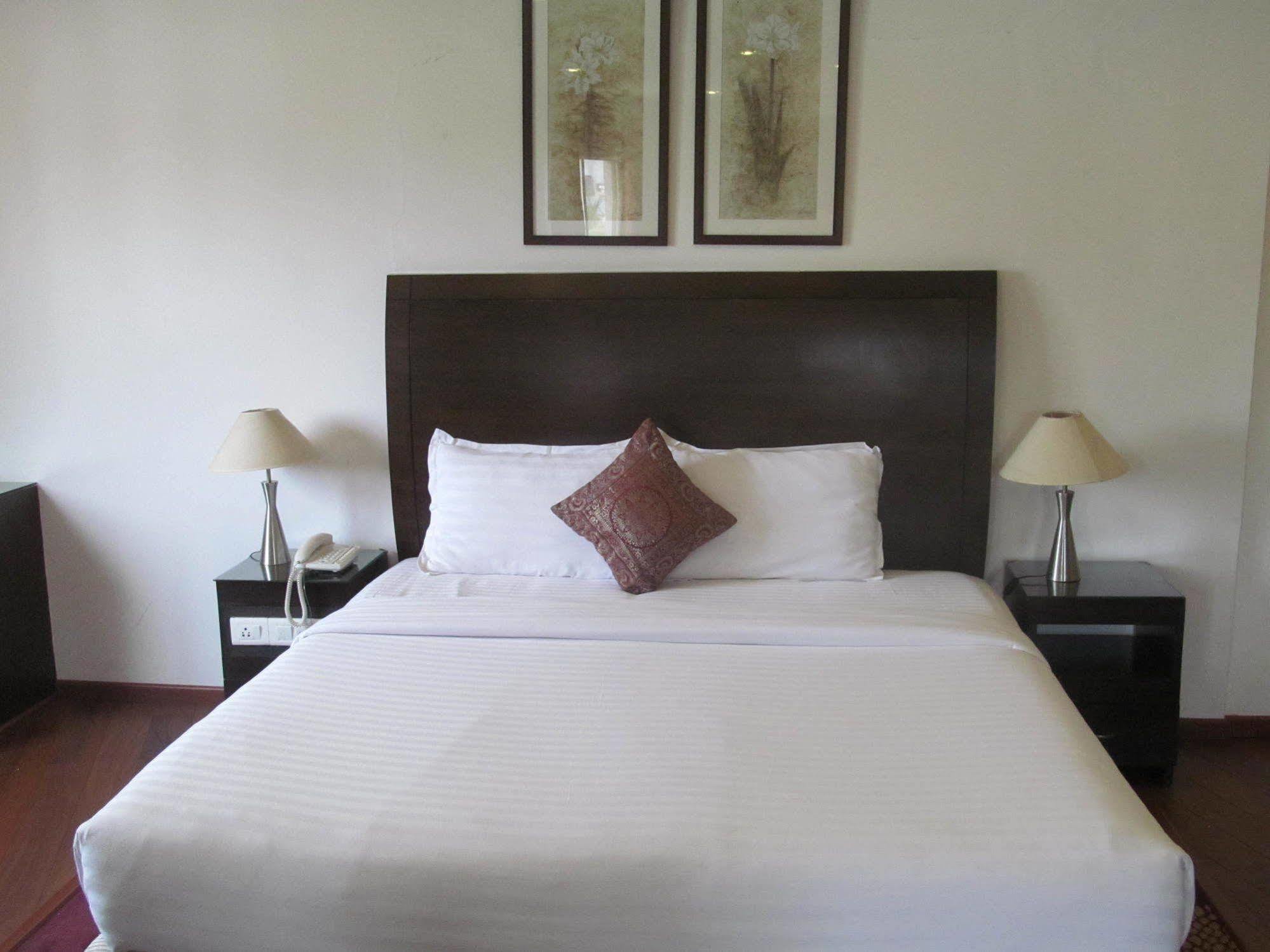 Shilton Residence Bangalore Bagian luar foto